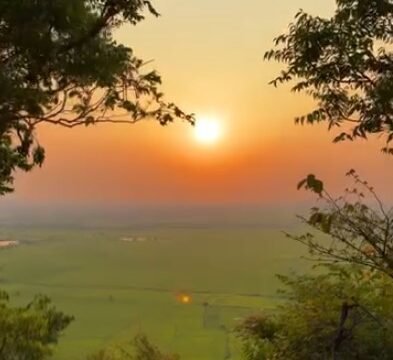 Sunset Jeep Tour at Phnom Krom in Siem Reap Countryside